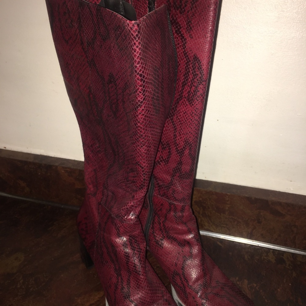 Women boots leather